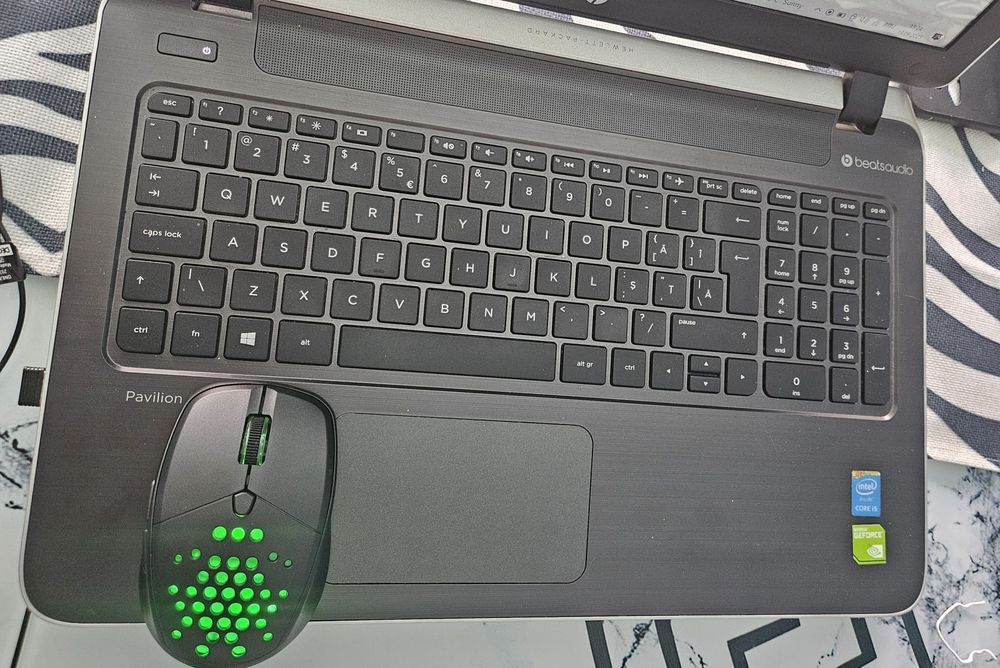 Hp Pavilion 15 Note,doresc telefon Samsung functional!