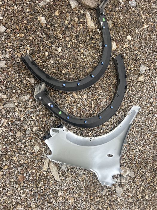 Ляв калник и 2 предни вежди за Dacia sandero20”