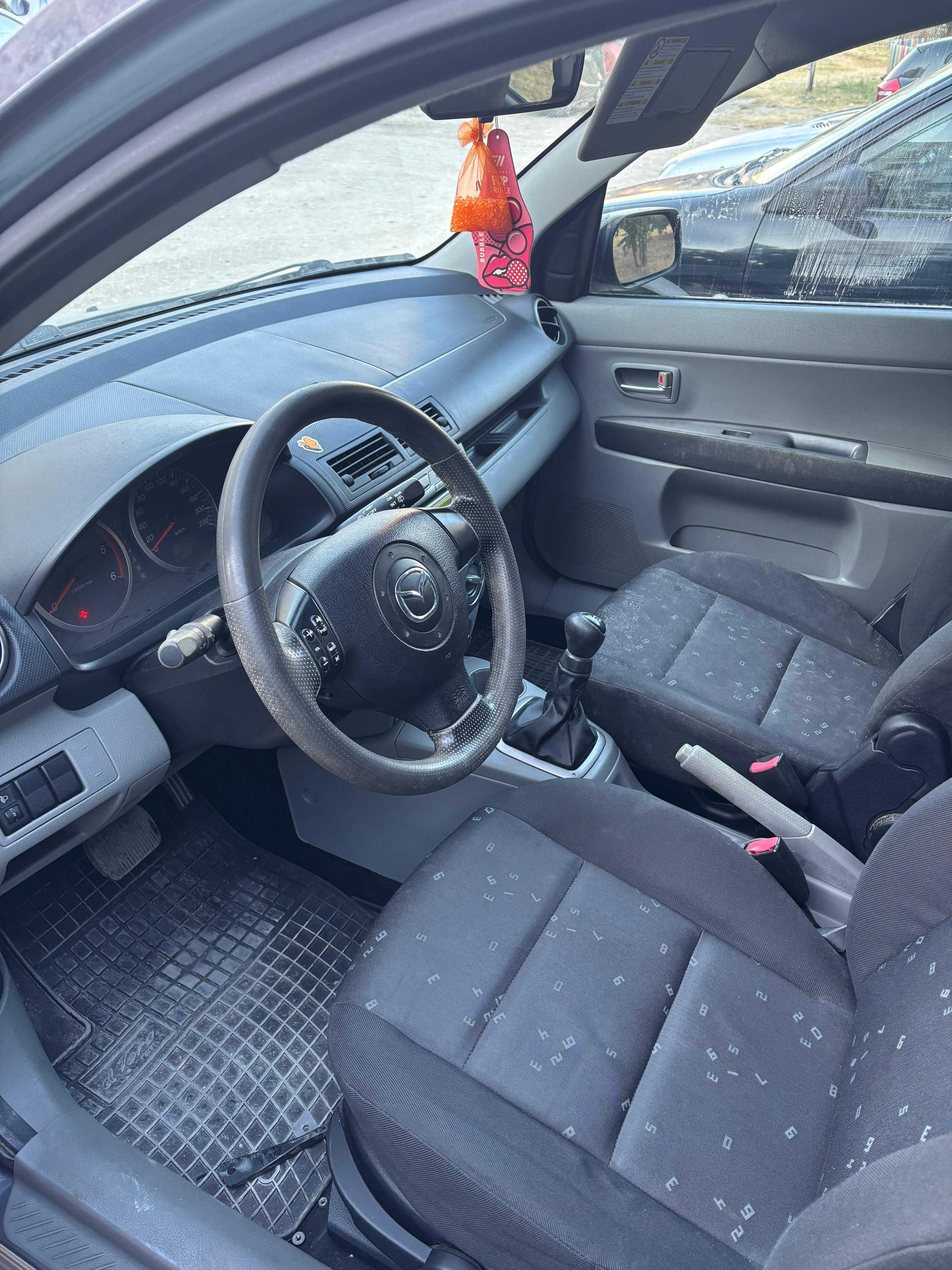 Mazda 2 за части цяла