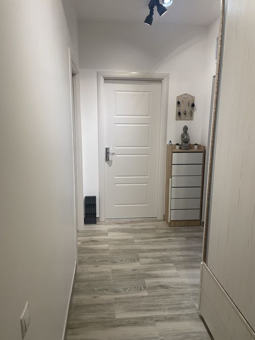 Inchiriez apartament 2 camere