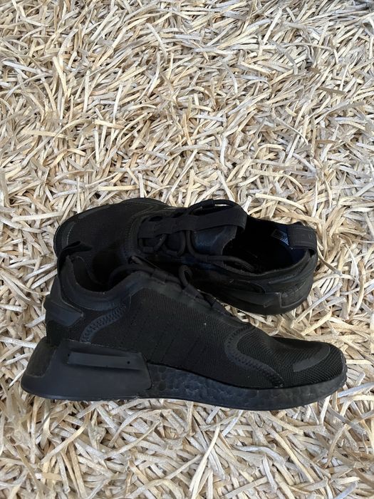 Vand adidasi Adidas NMD V3!