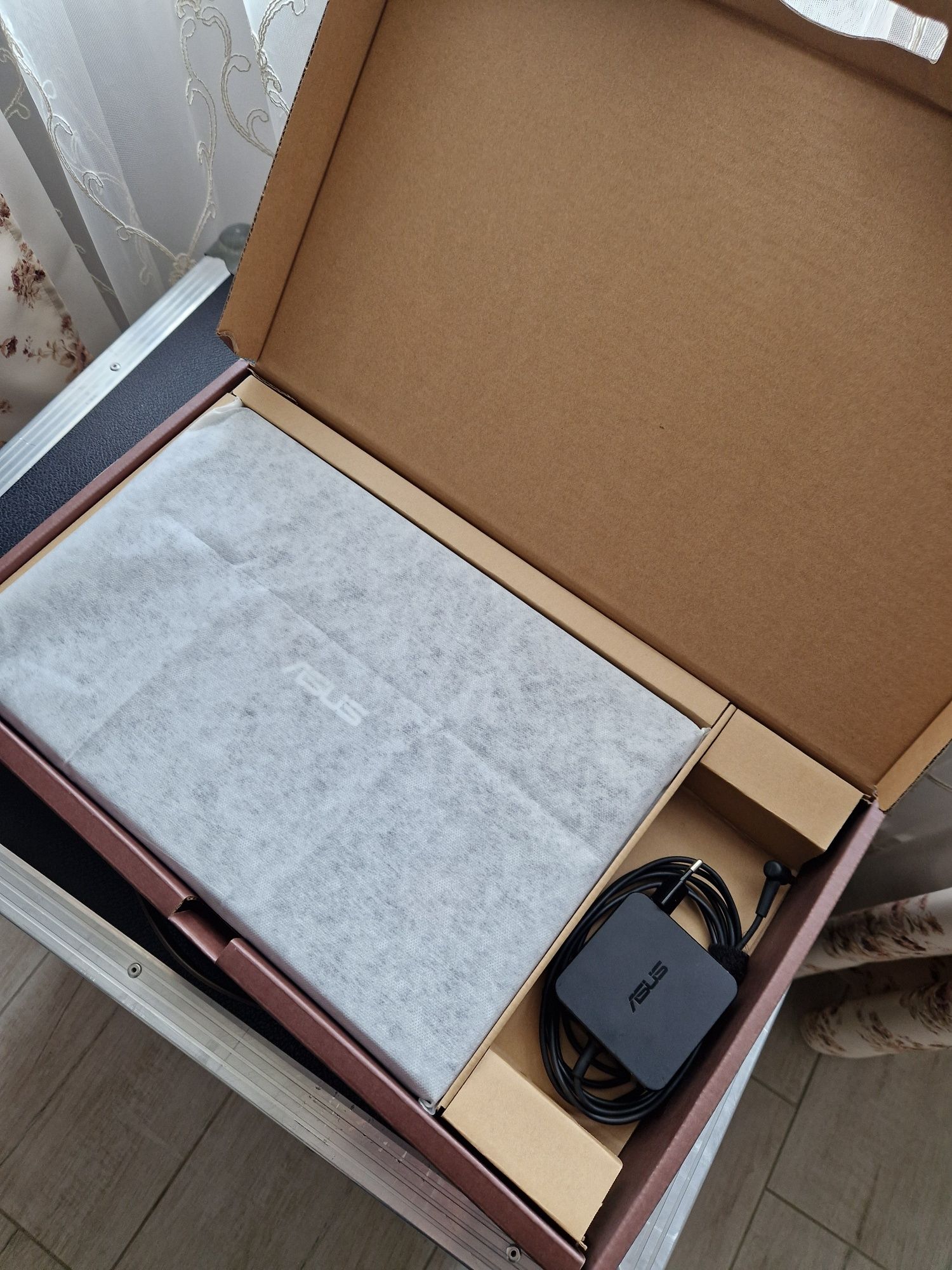 Vand/schimb Laptop ASUS