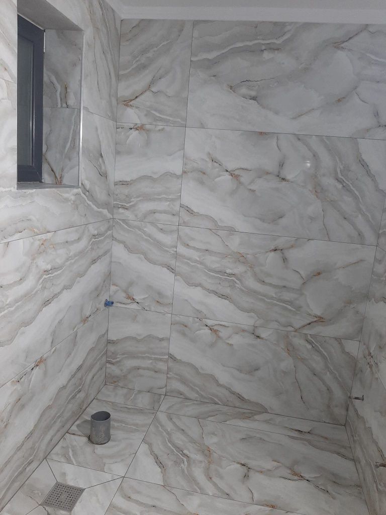 Execut lucrări de finisaje interior