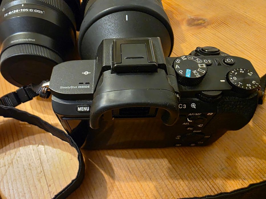Sony A7II с обективи Sony FE 24-105mm и Sigma 100-400mm, статив