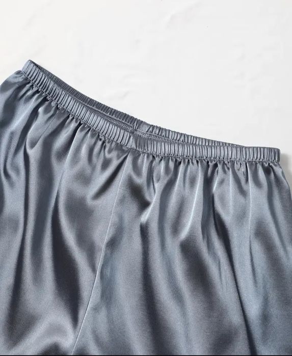 Pijama satin gri regal