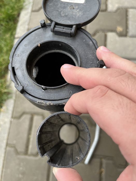 Vând suport uscător de rufe