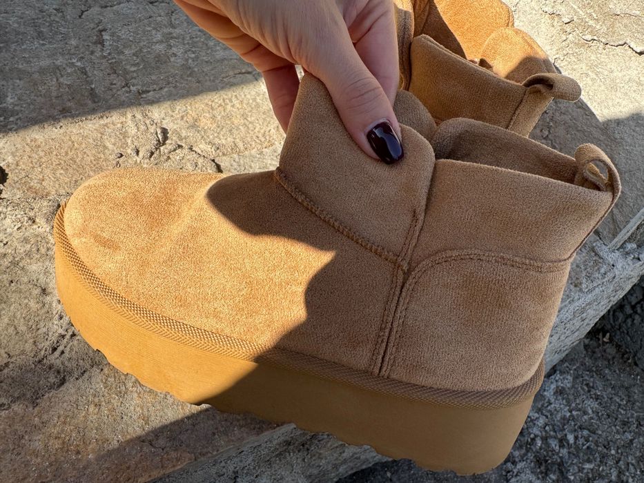 Къси велурени боти с платформа