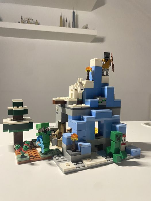 Lego Minecraft 21243