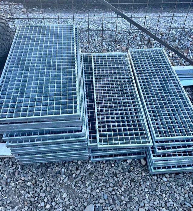 Trepte zincate galvanizate