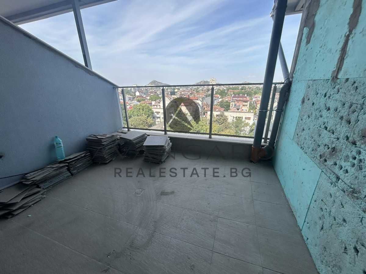 Продава се Тристаен апартамент в Пловдив, Център - 108 кв.м за 1340 €/кв.м - Снимка #2