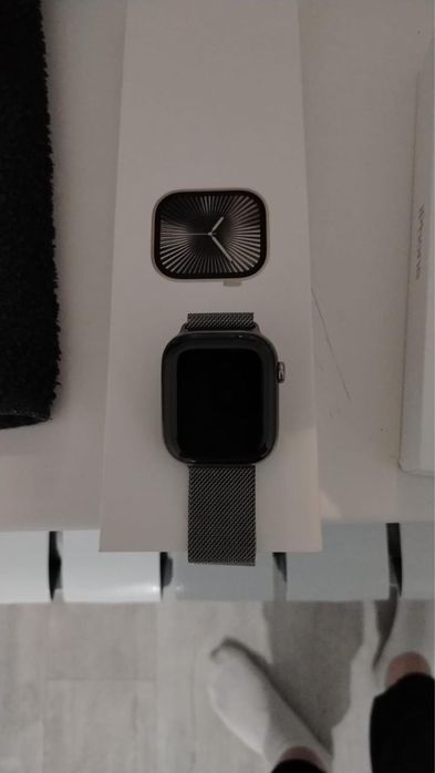 Смарт-часы Apple Watch Series 10 Titanium S/M 46 мм серебристый