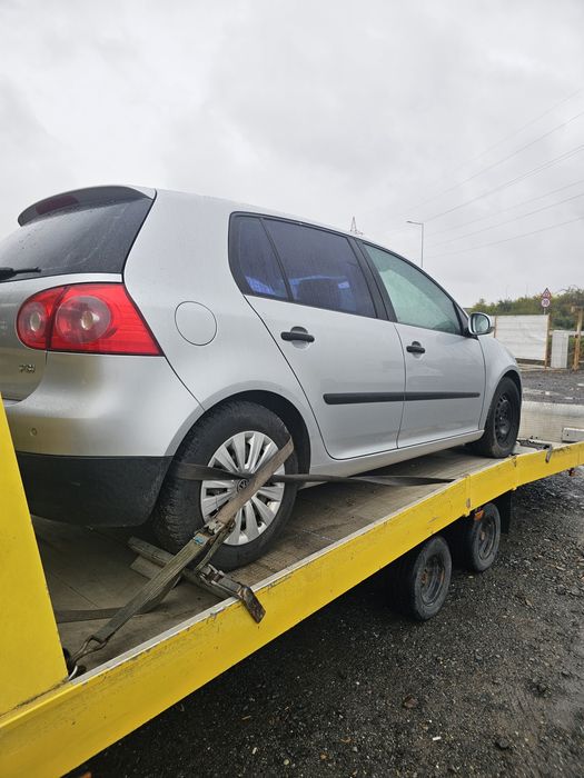 Dezmembrari vand piese vw golf 5 fsi cod BKG hb,gri