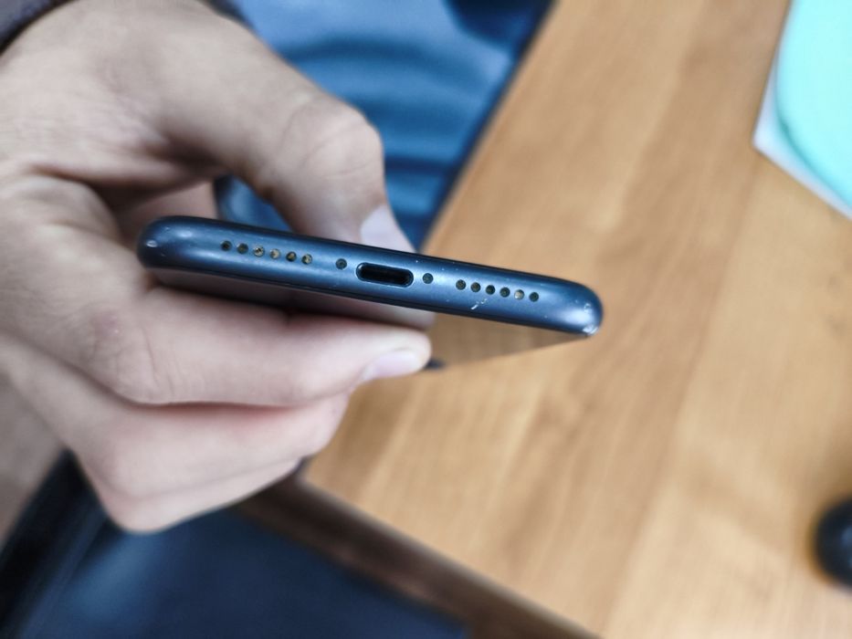 Айфон 11 продается