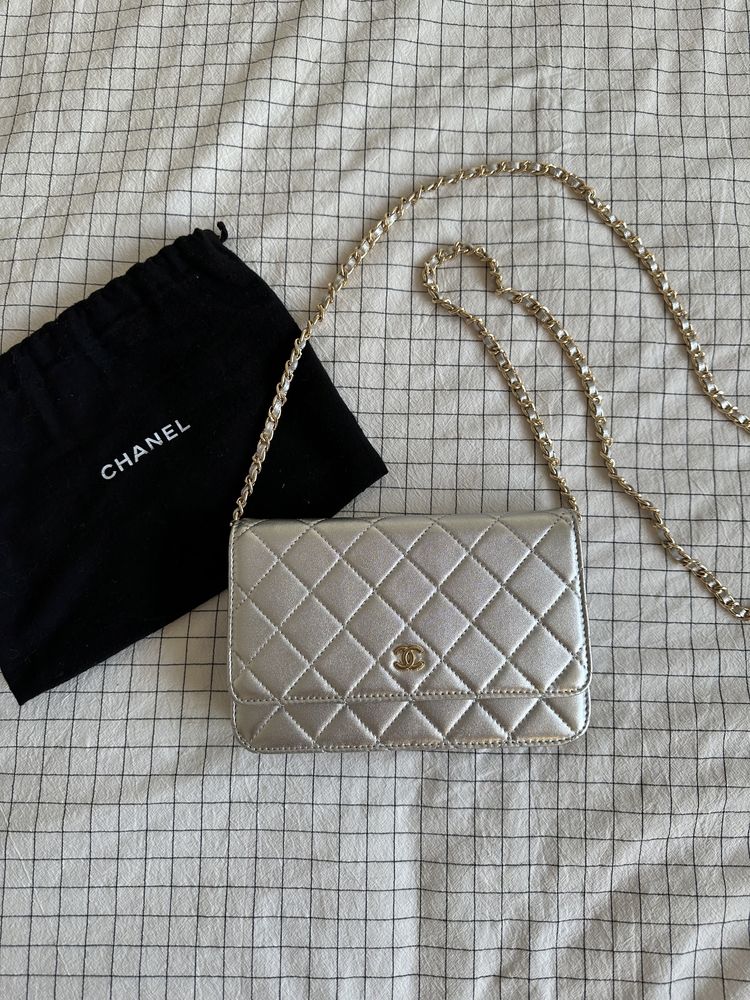 Сумка Chanel wallet on a chain