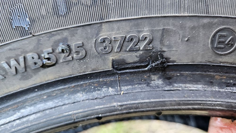 2бр гуми 205 60 16 дот 22 вредещайн