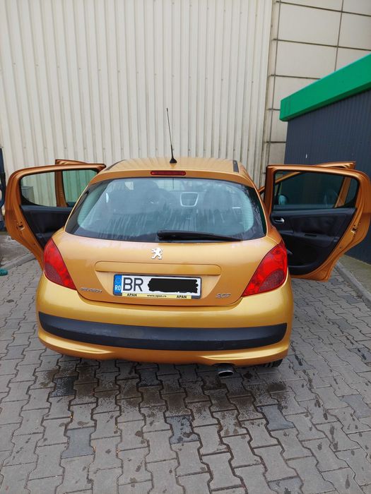 Peugeot 207 , 1,4 benzina
