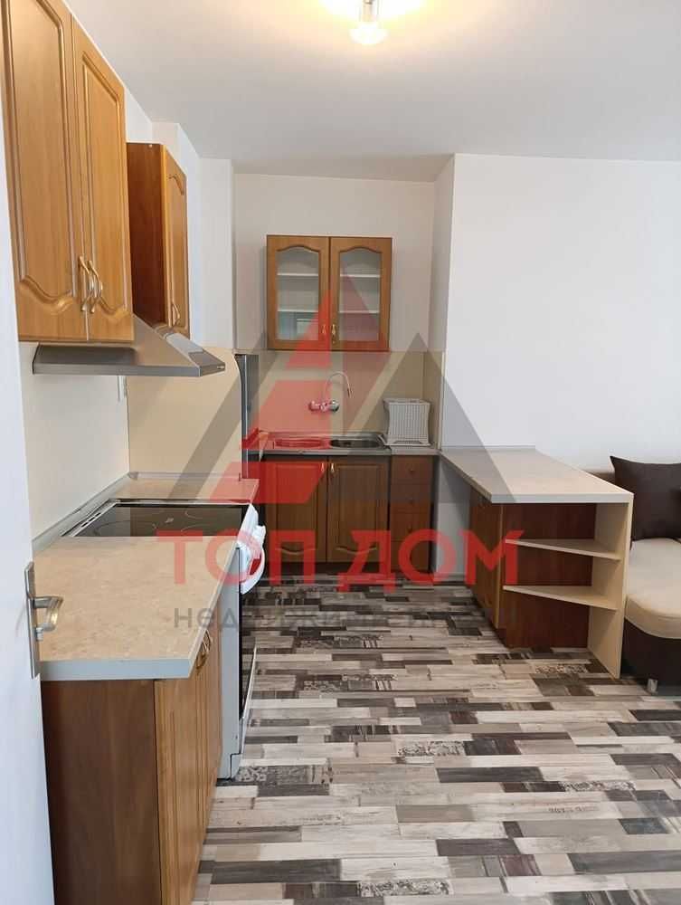 Дава се под наем Тристаен апартамент в Варна, Колхозен пазар - 80 кв.м за 561 € - Снимка #1