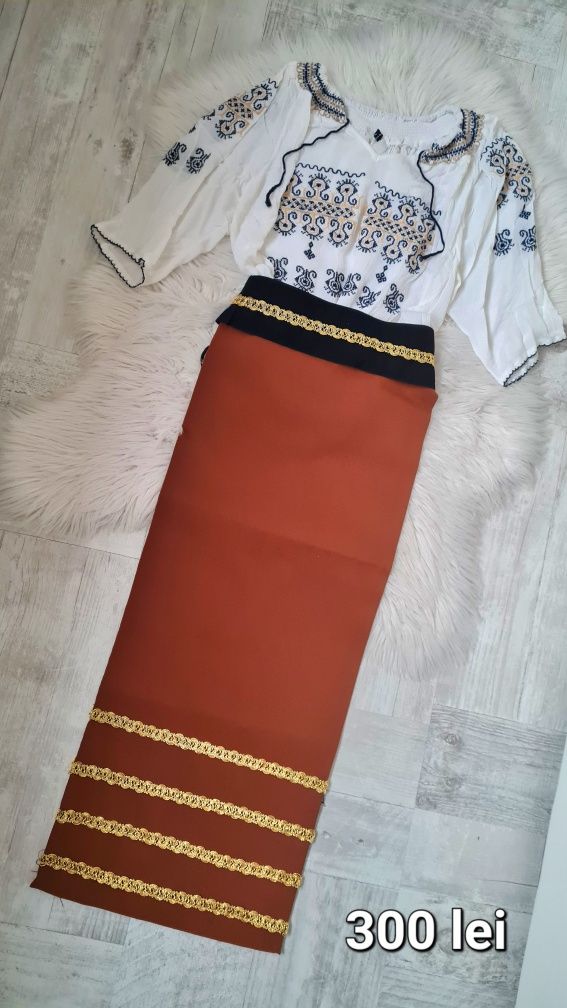 Costum/catrințe /opregi /ie /cămasă popular damă