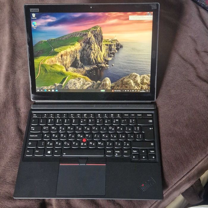Продавам лаптоп таблет Lenovo ThinkPad X1 Tablet 3 Gen
