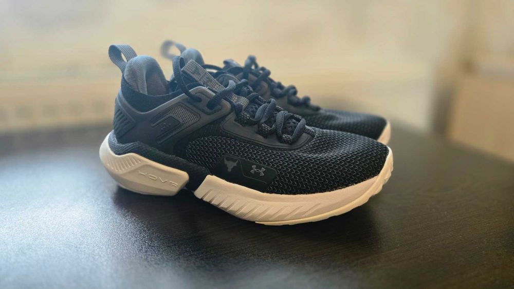 ПРОДАВАМ маратонки Under Armour,   модел Project Rock 5