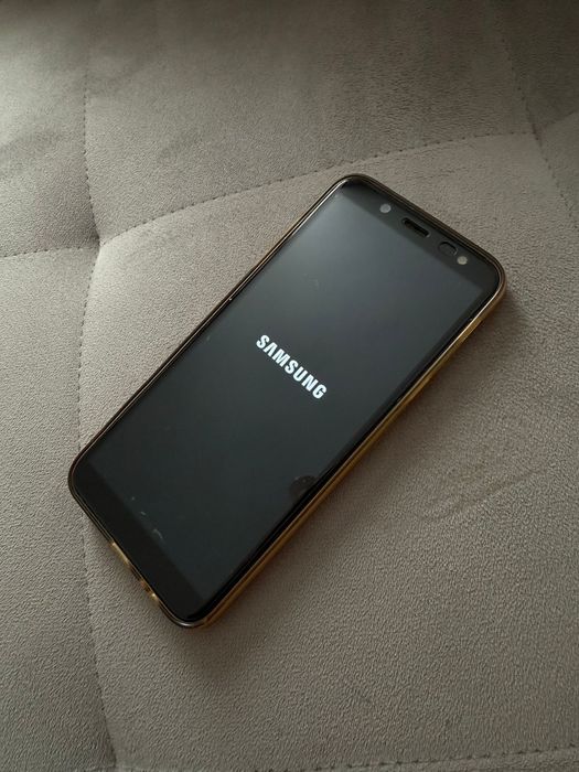 Продам телефон Самсунг А6 32гб в отличном состоянии