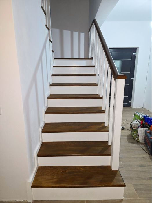 Scari din lemn masiv, Balustrade, Riflaje