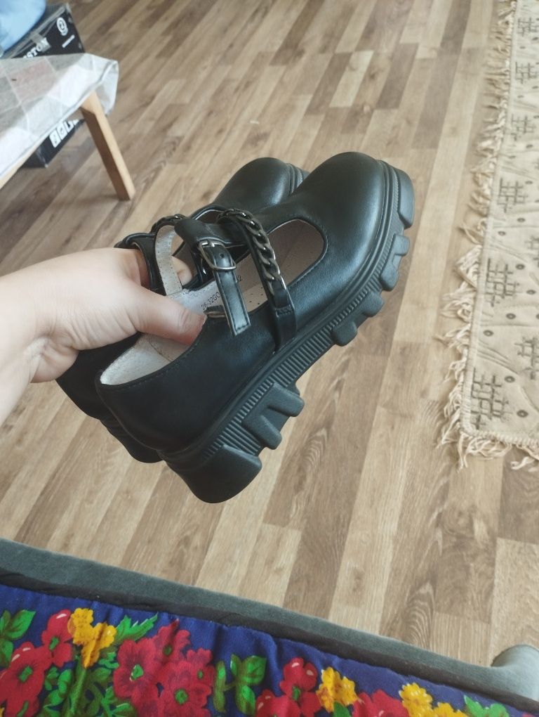 Tufli qizaloqlar uchun