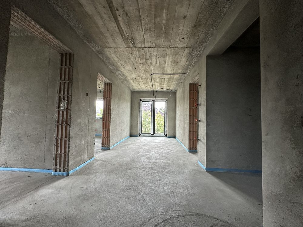 Casa de vanzare in Moara Nica in zona bisericii noi