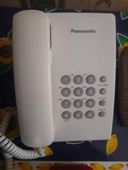Стационарный телефон Панасоник.