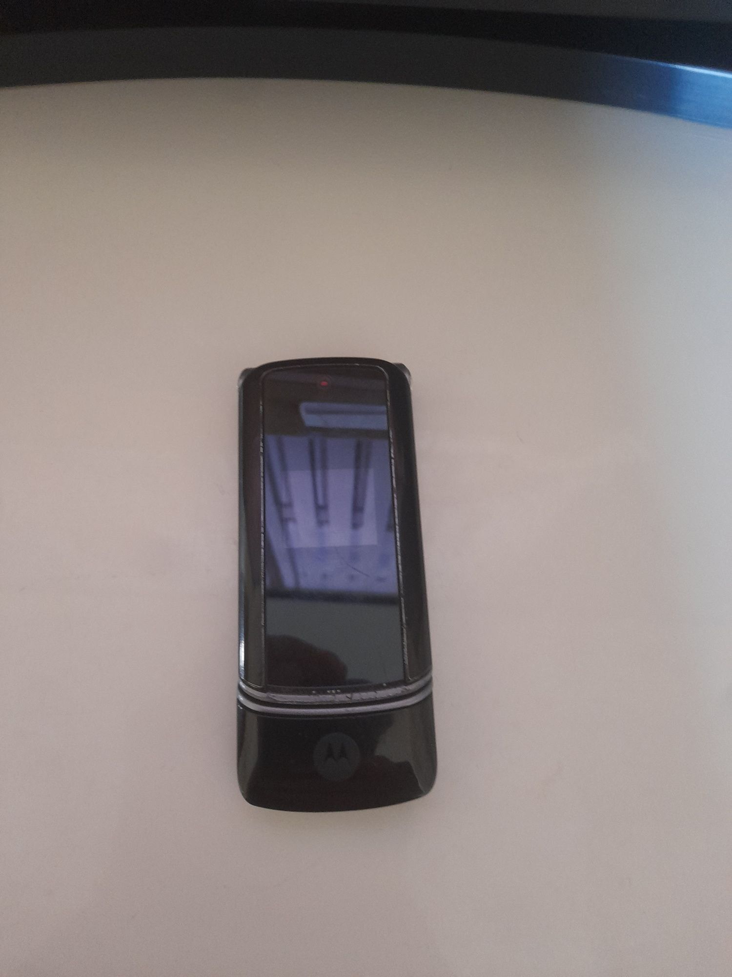 Motorola krzr  k1 / матарола krzr k1 телефон