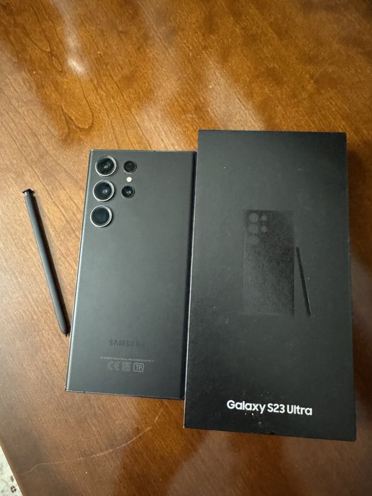 Продается Samsung galaxy s23 Ultra 512gb