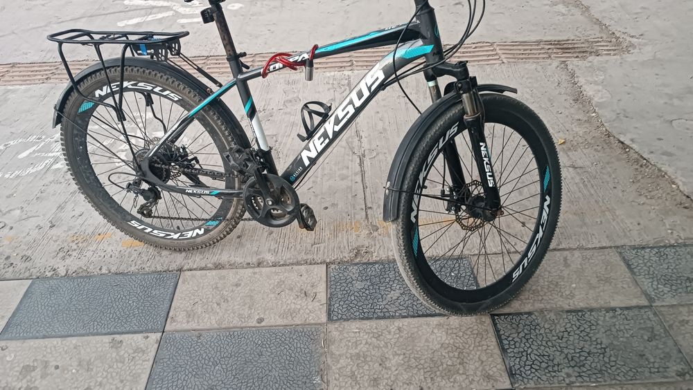 Velosiped NEKSUS by