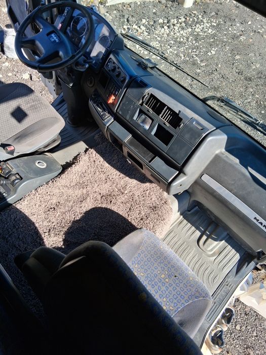 De vânzare  Cap tractor MAN TGA 2004