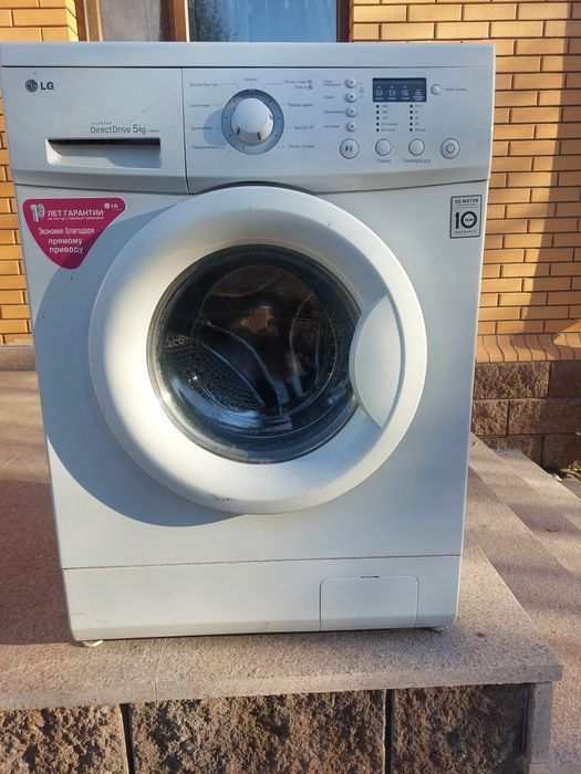 Продам стиральную машинку на запчасти