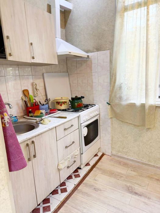 Сталинка 2-3-4 Аския Базар от собственника цена на руки 83500