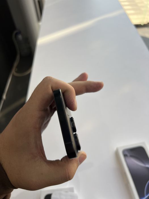 Iphone 16 pro 128 black ideal