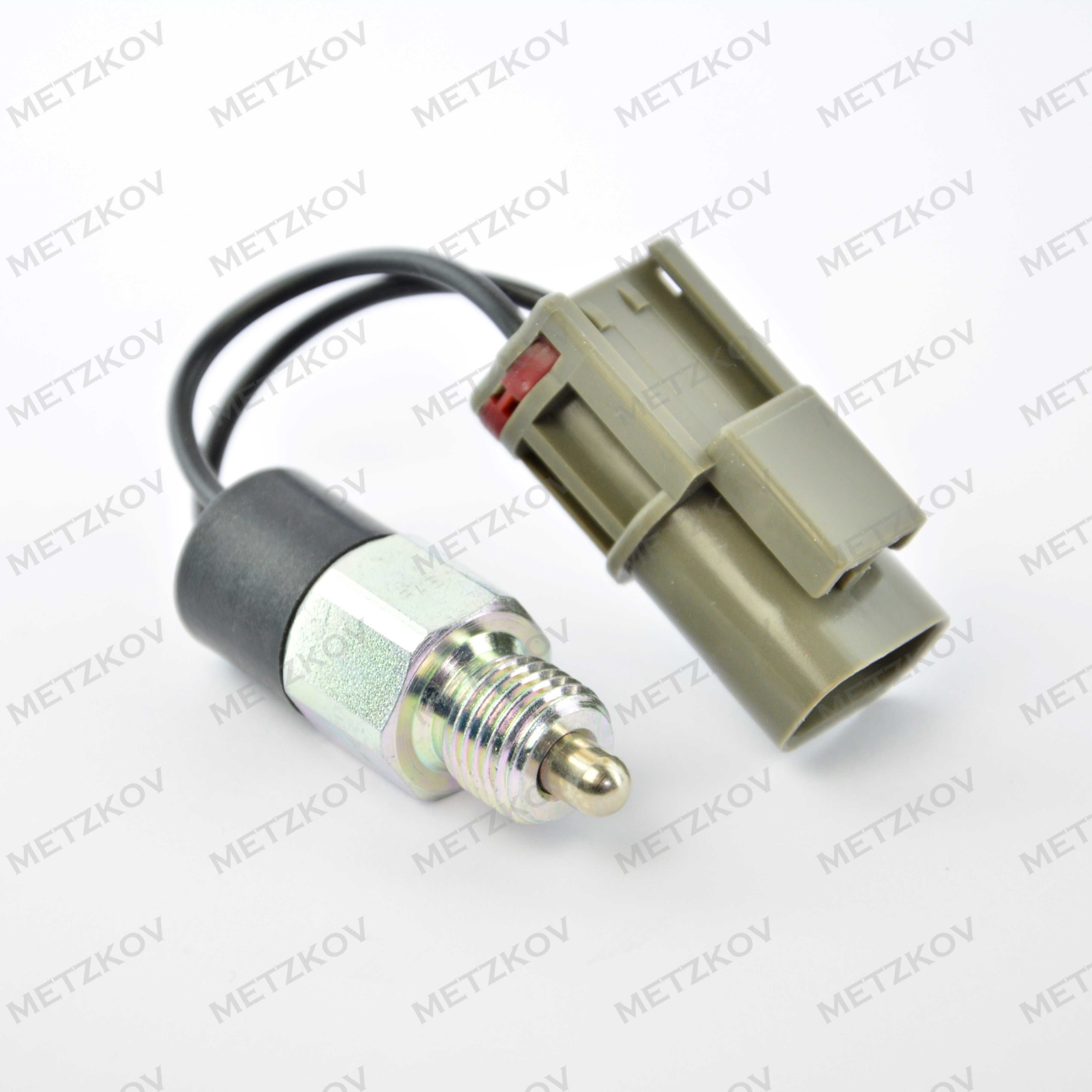 Intrerupator lumina marsalier mers inapoi Nissan Patrol Y60 Y61 2.8