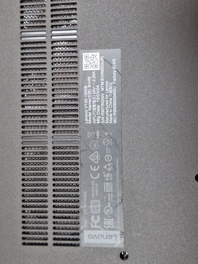 Лаптоп Lenovo V130-15IKB