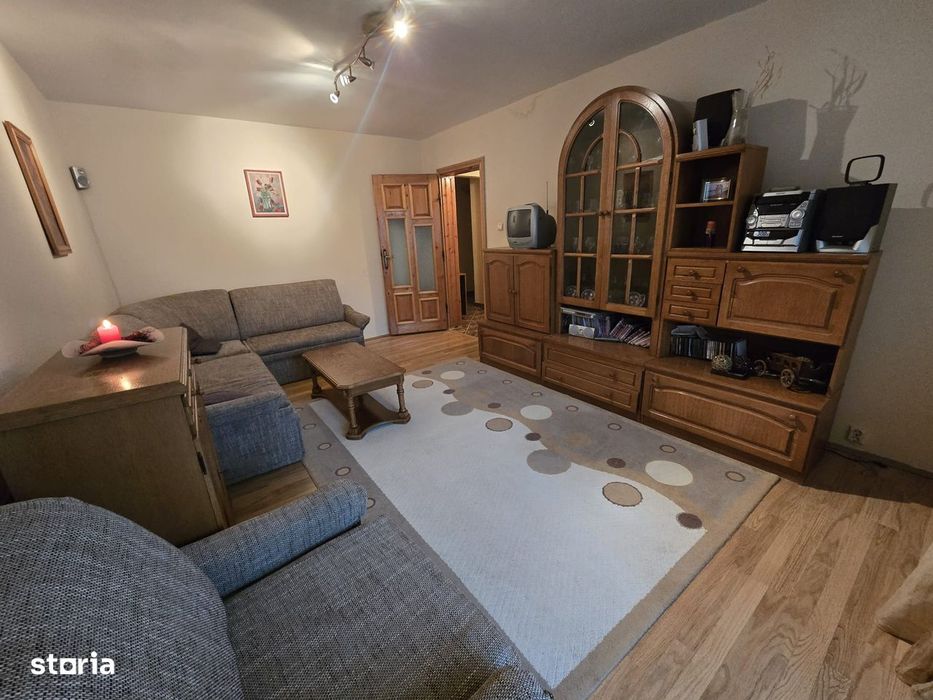 Reșița, apartament 4 camere, 98 mp, etj. 2, Govândari, zona Micro IV