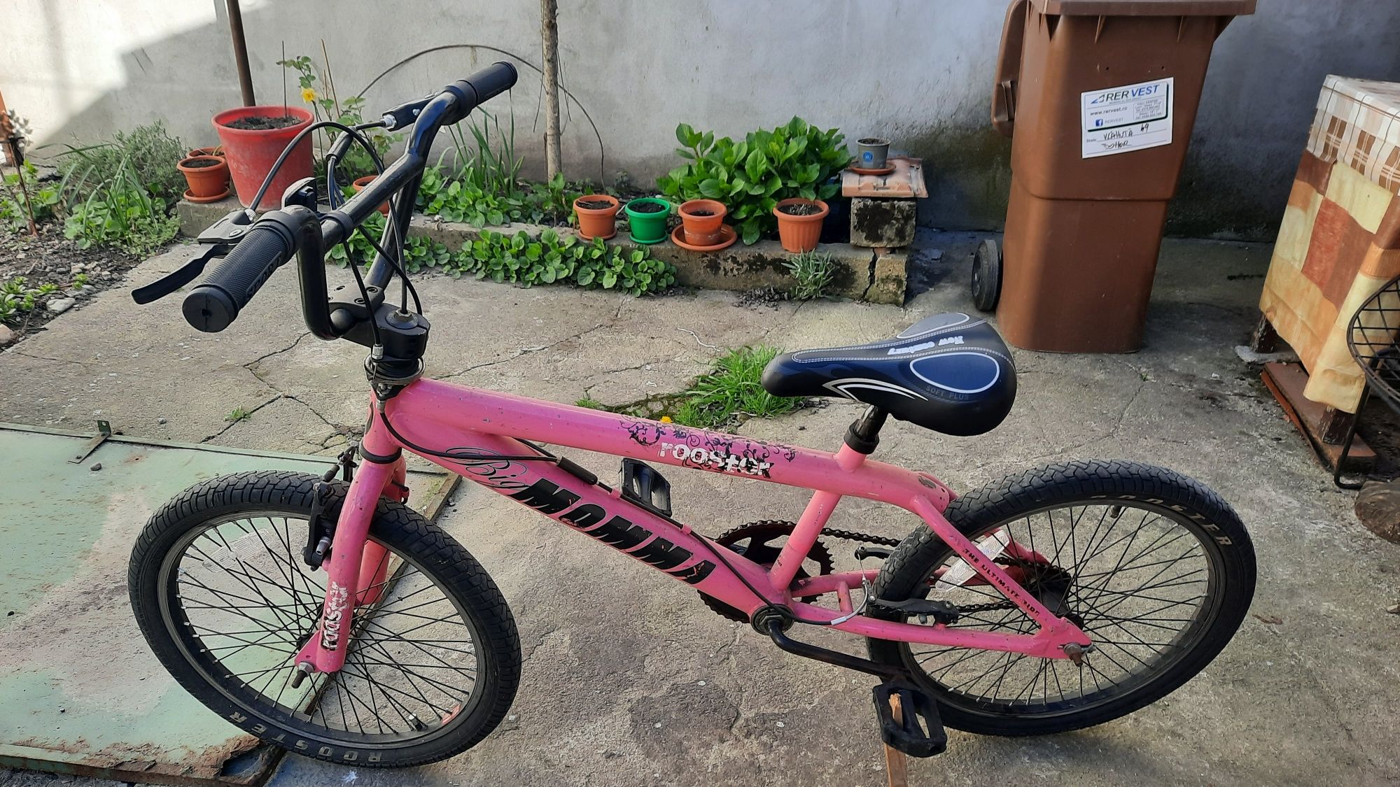 Vând  bicicletă de 20 de inch!