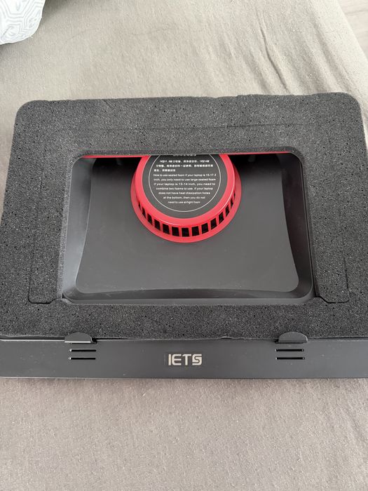 IETS GT500 V2 – Вакуумен охладител за лаптоп (15–17.3”)