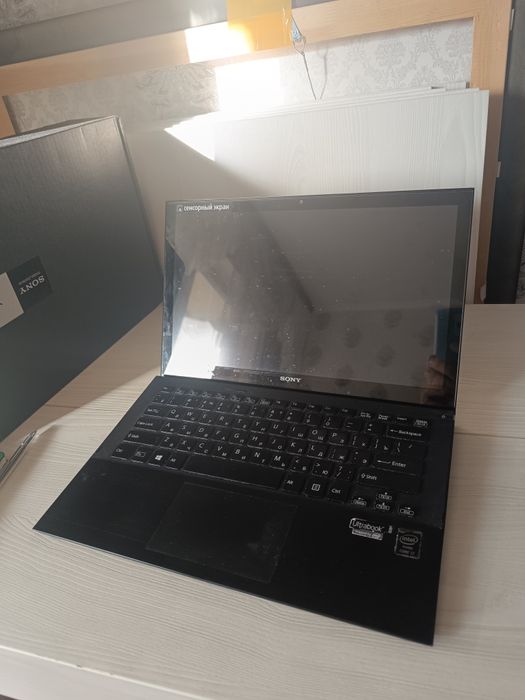 Ноутбук Sony с процессором Core i7, 8 Гб ОЗУ,  SSD 500 Гб