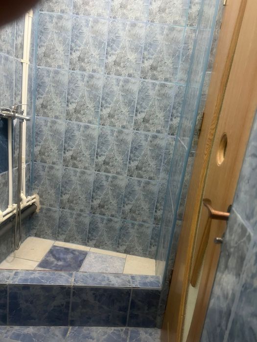 Vand garsoniera 40mp in spate la mall