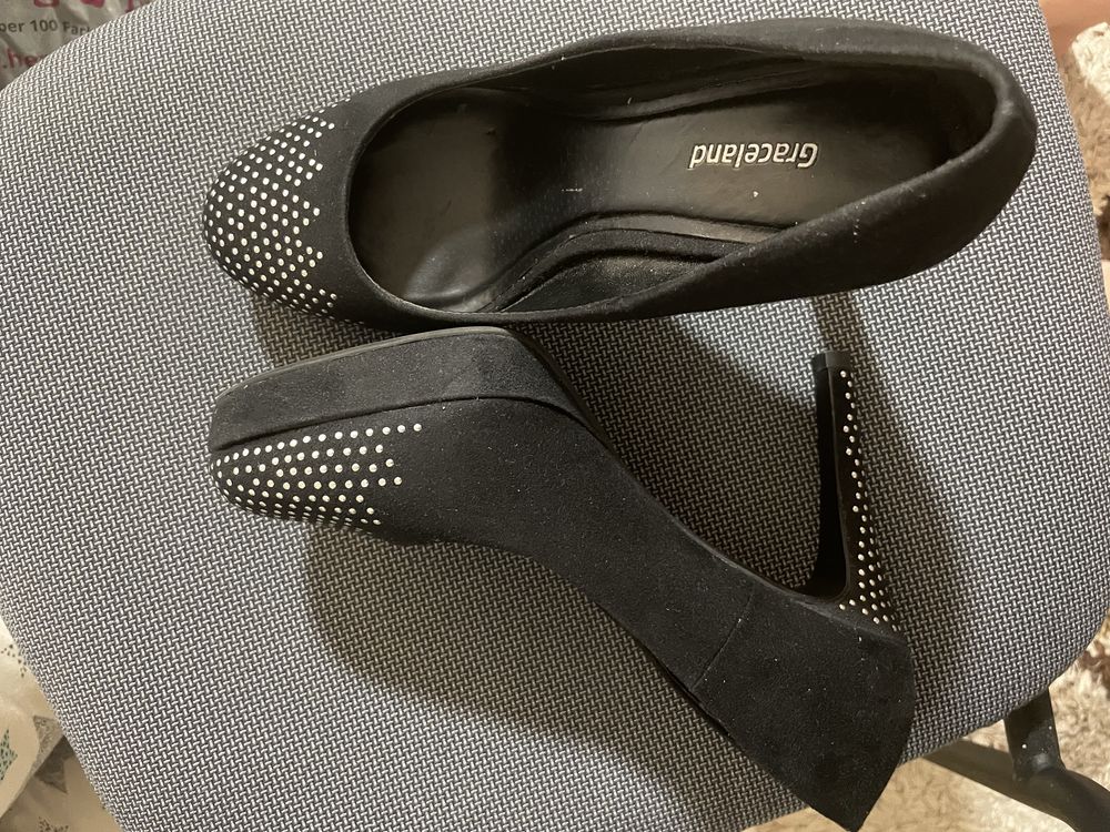 Vand pantofi dama negri nr. 37