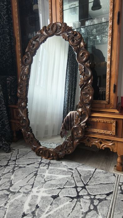 Oglindă de perete