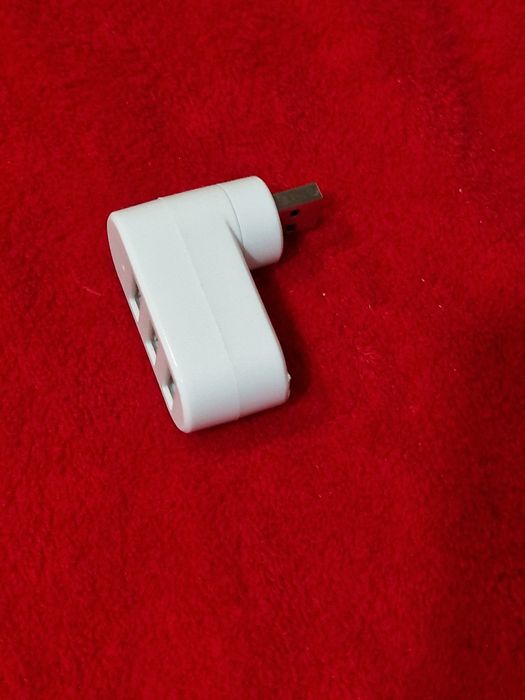 Adaptor USB cu 3 ieșiri