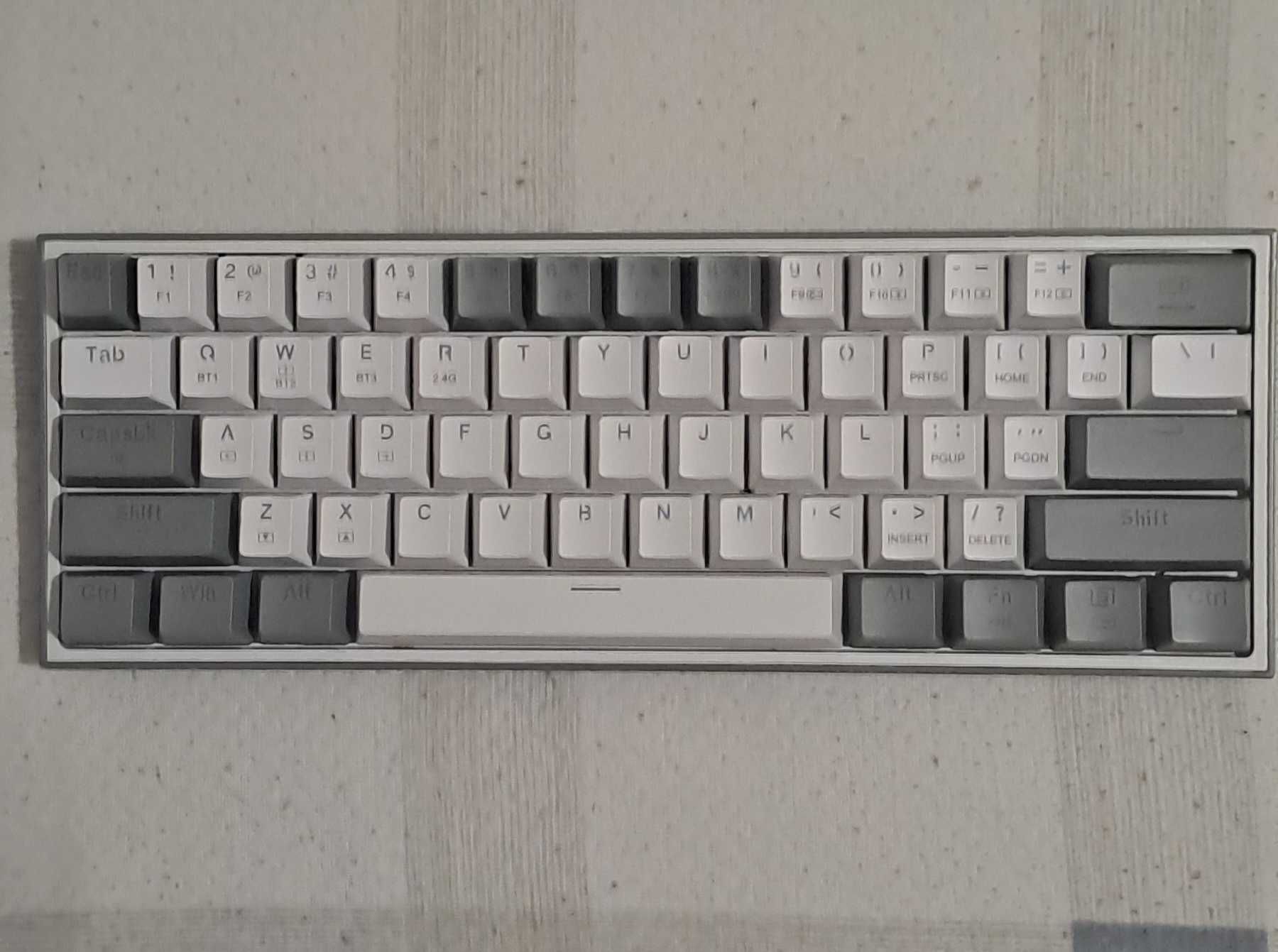 Redragon K617 Fizz 60% Tastatura RGB Gaming+lubrifiată de mine.