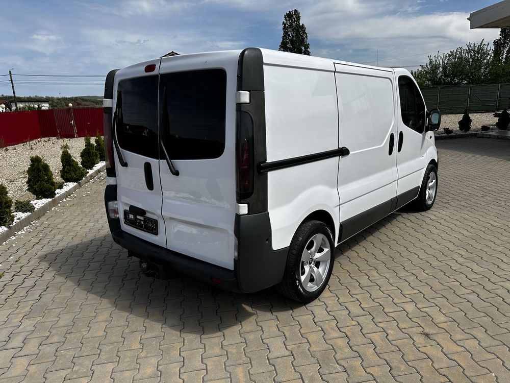 RENAULT TRAFIC 1.9 dCI 101CAI 6TREPTE clima webasto fara rugina  8roti