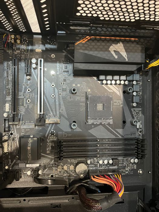 Материнская плата b550 aorus elit