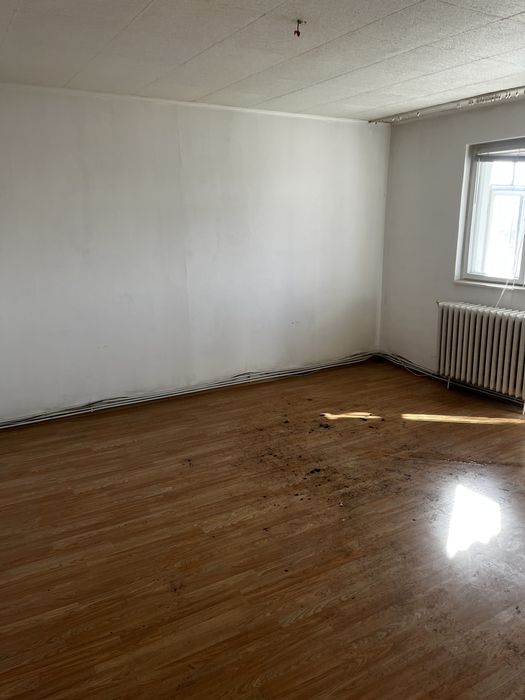 Vand apartament decomandat 3 camere
